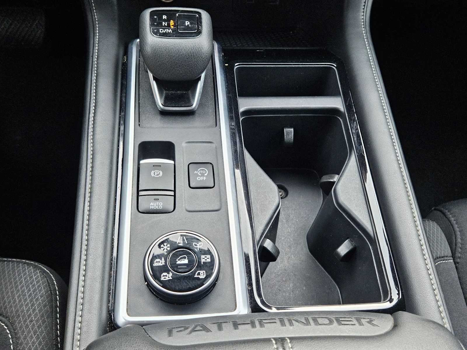 Thumbnail: 2025 Nissan Pathfinder - 24