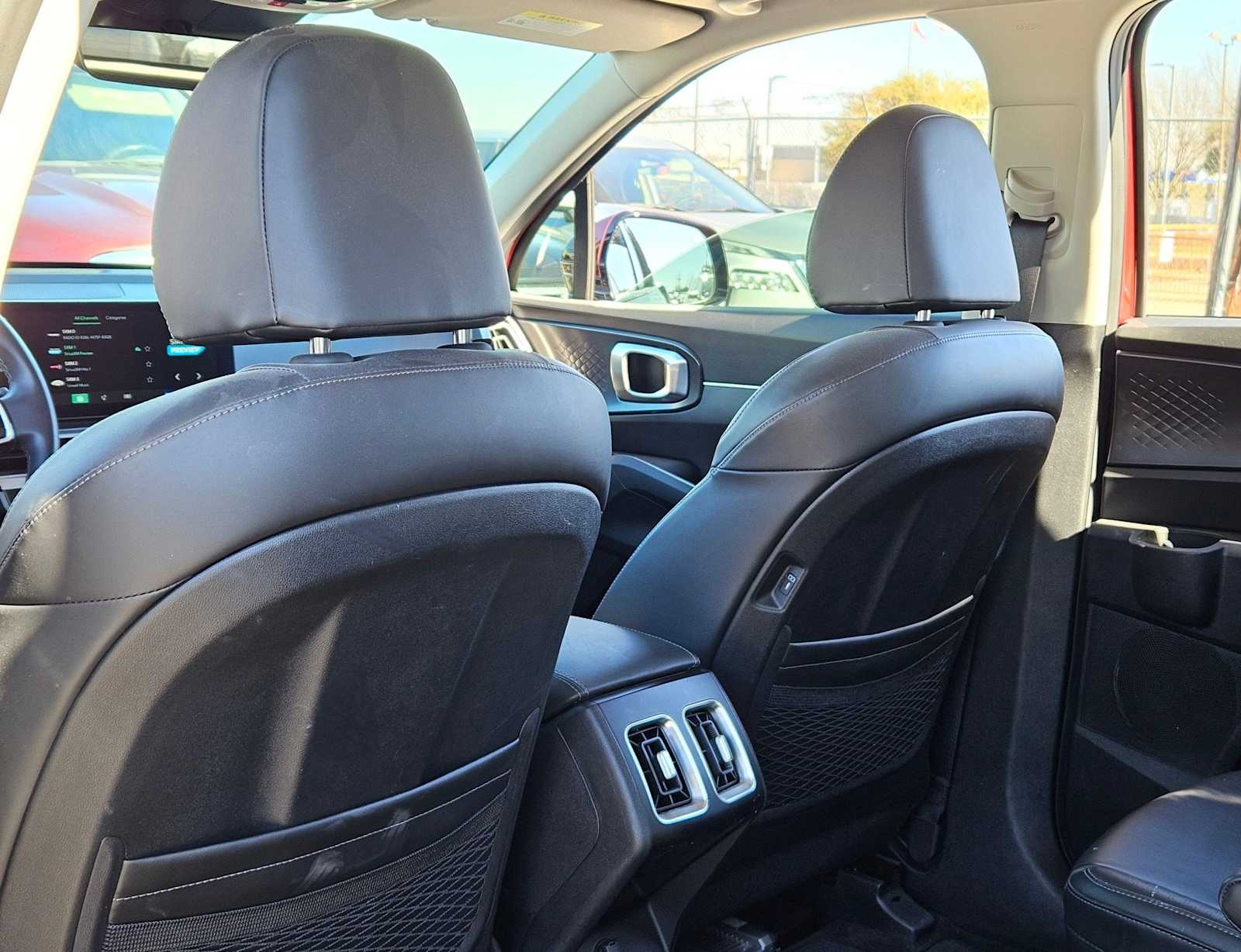 Thumbnail: 2024 Kia Sorento - 17