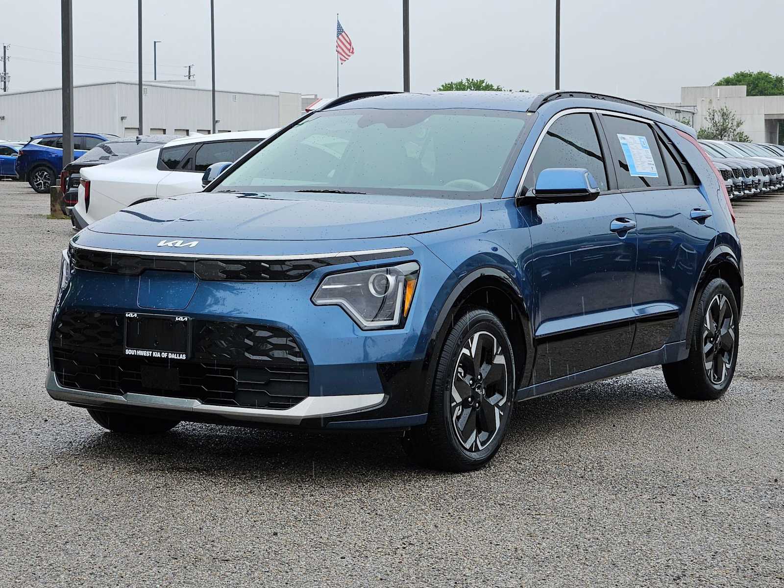 Thumbnail: 2023 Kia Niro - 10