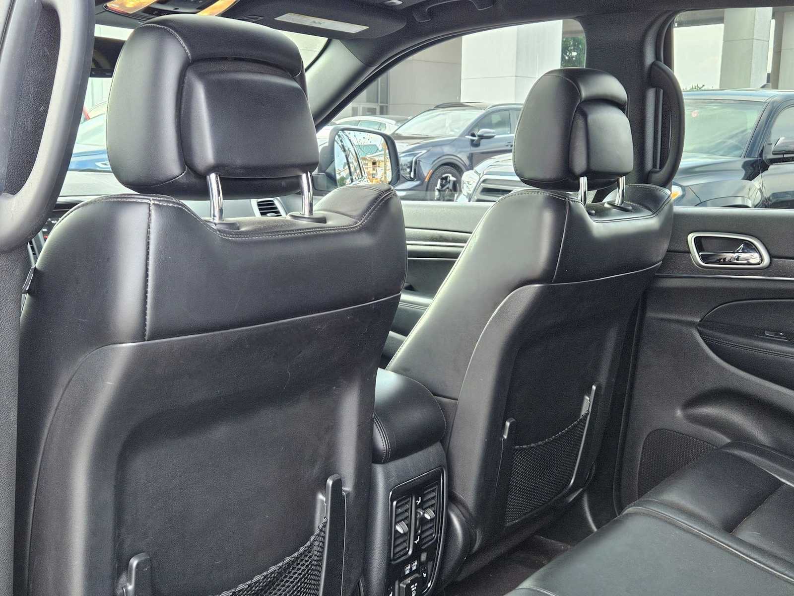 Thumbnail: 2018 Jeep Grand Cherokee - 9