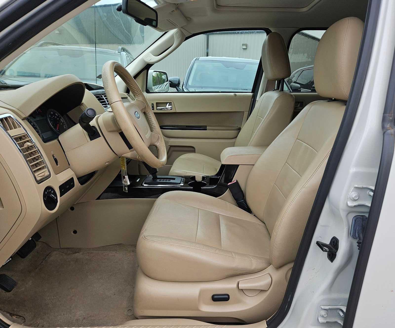 Thumbnail: 2011 Ford Escape - 13