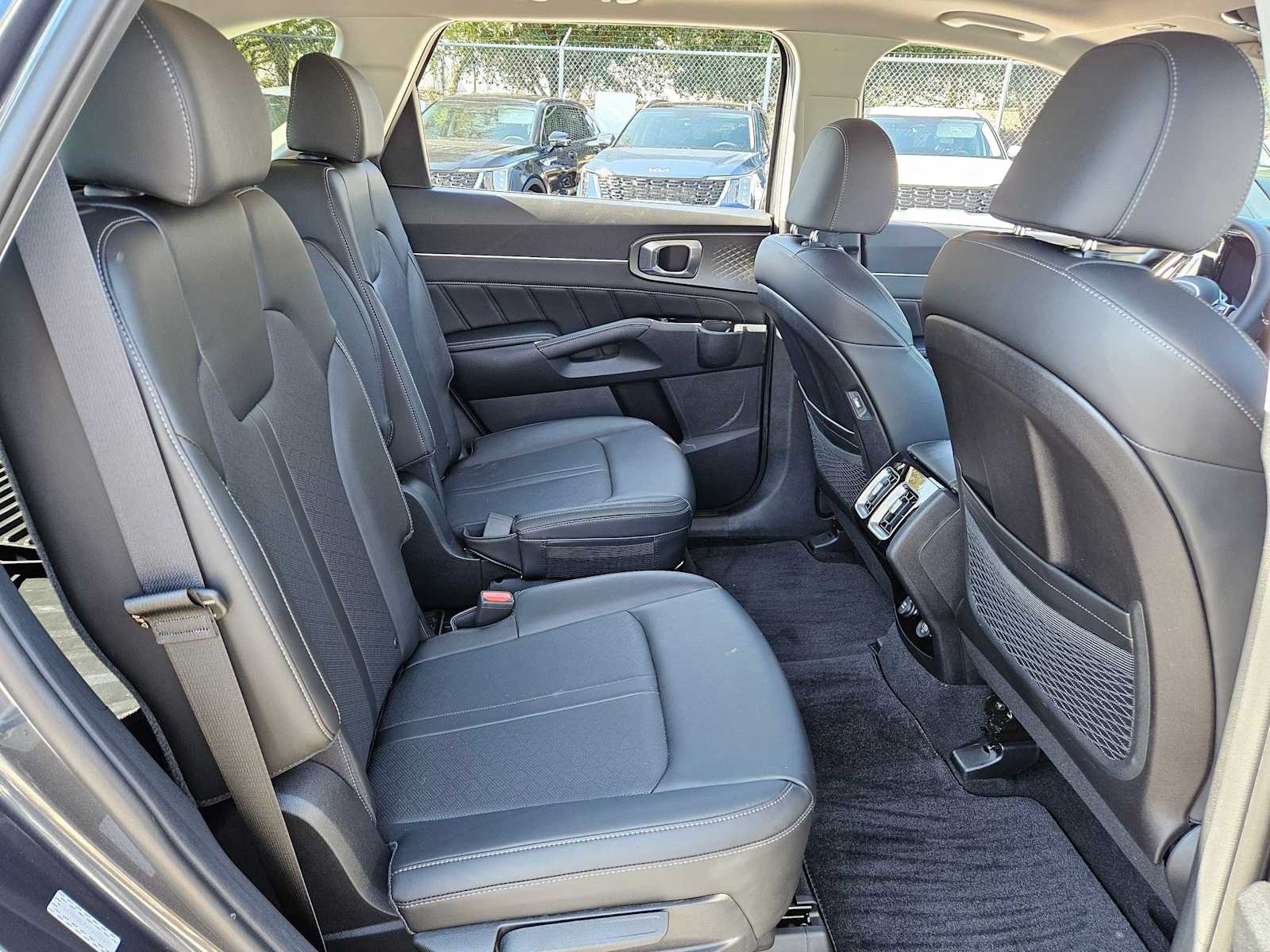 Thumbnail: 2023 Kia Sorento - 19