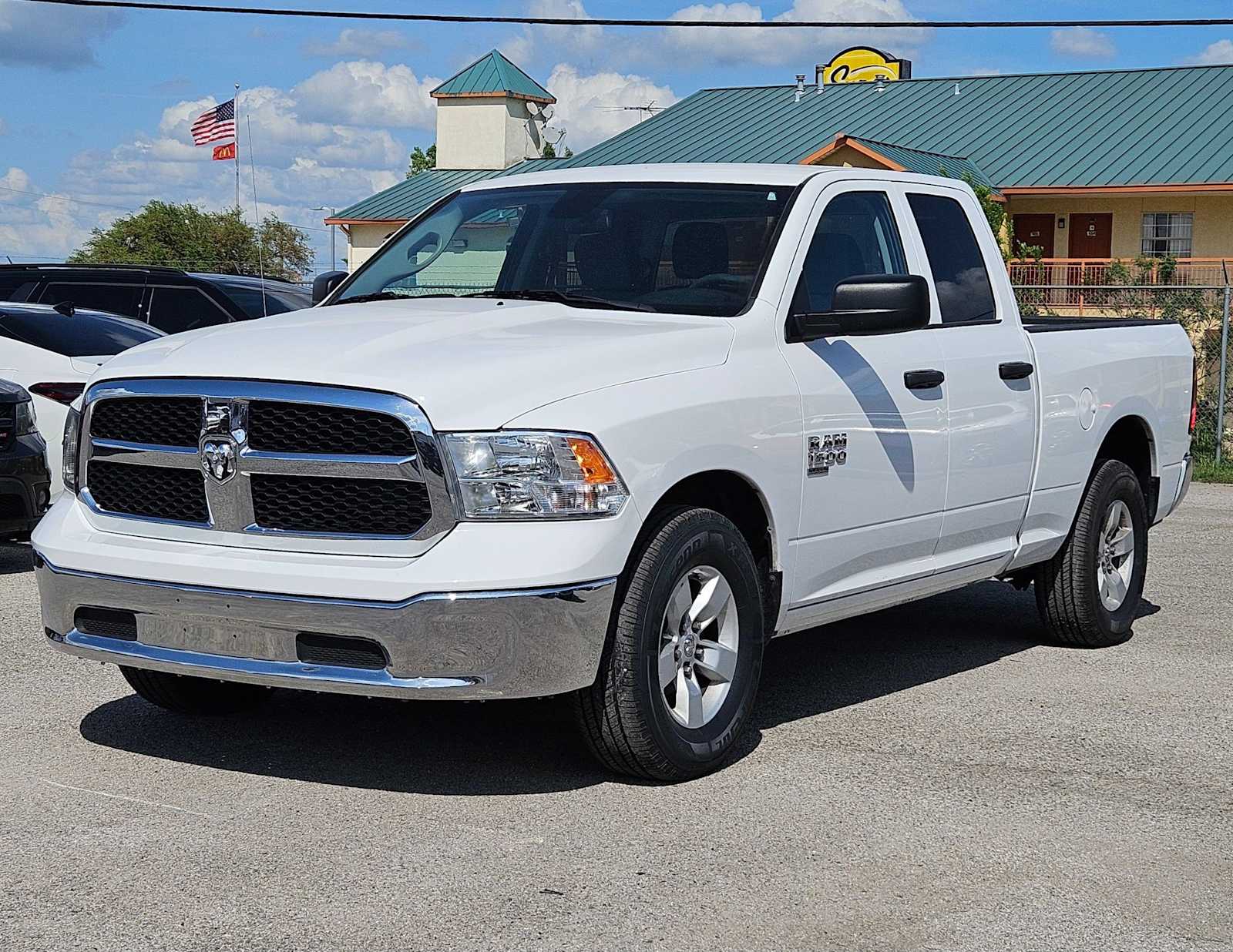 Thumbnail: 2024 RAM 1500 Classic - 10