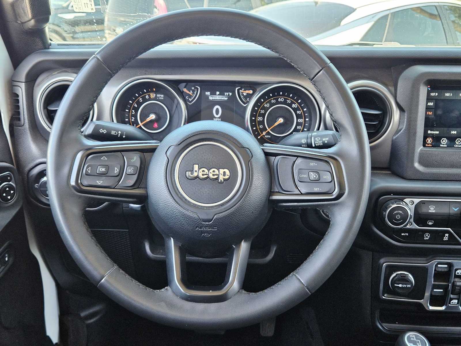 Thumbnail: 2023 Jeep Gladiator - 21