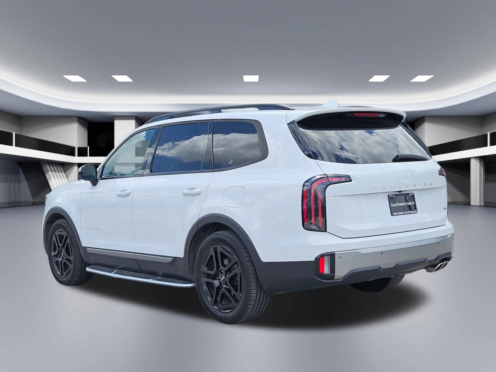 Thumbnail: 2023 Kia Telluride - 4