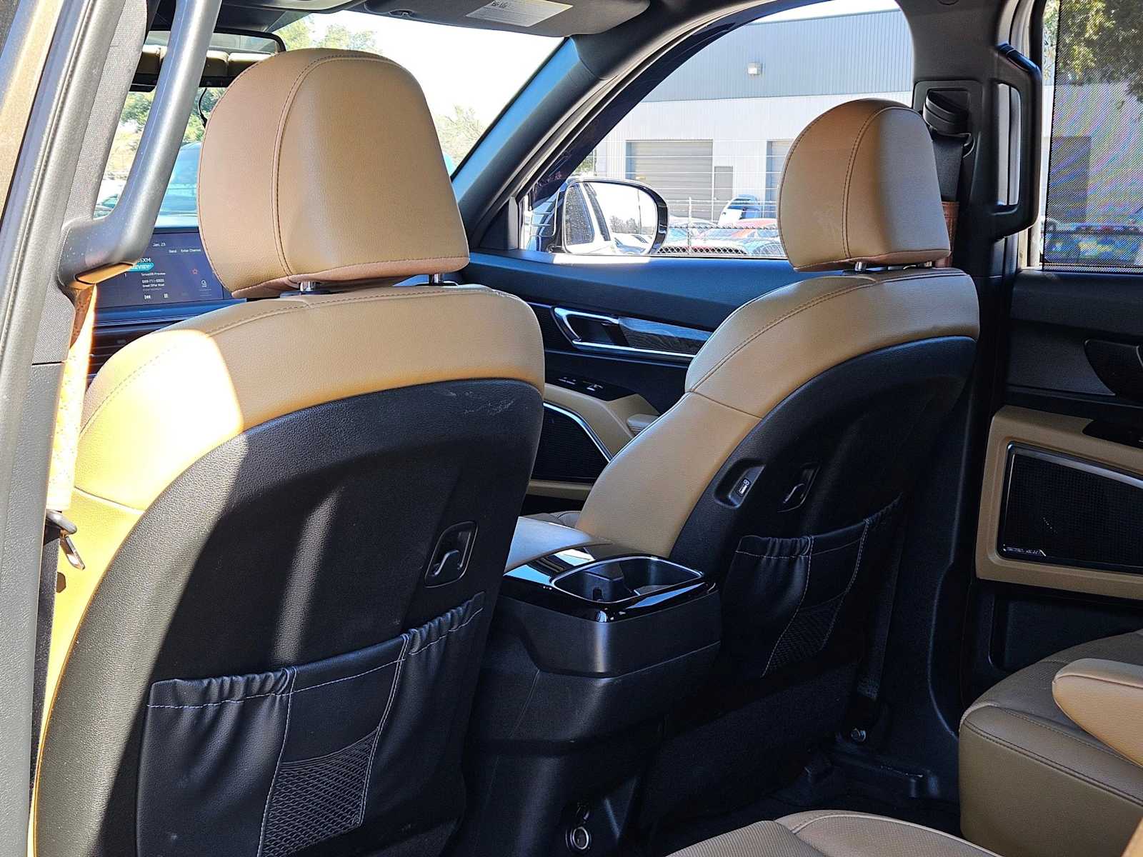 Thumbnail: 2020 Kia Telluride - 14