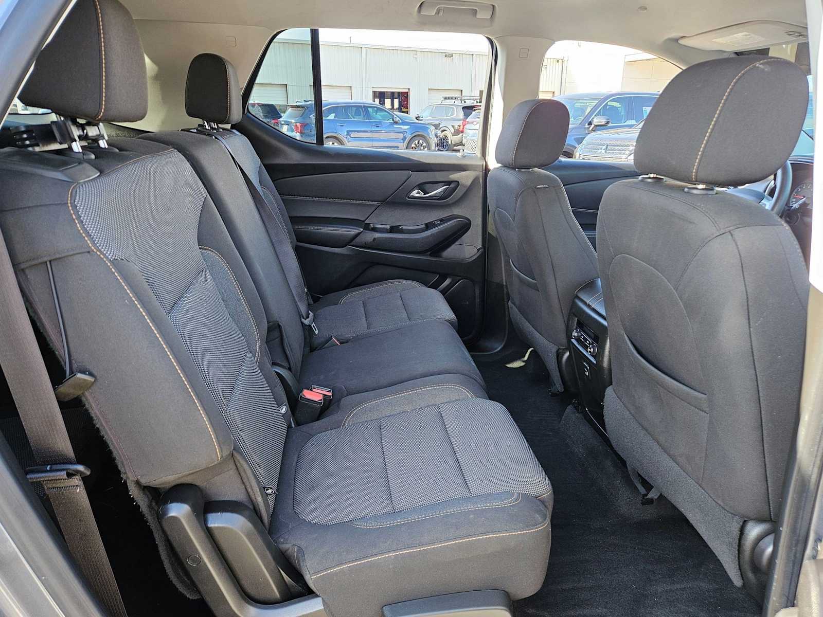 Thumbnail: 2020 Chevrolet Traverse - 21