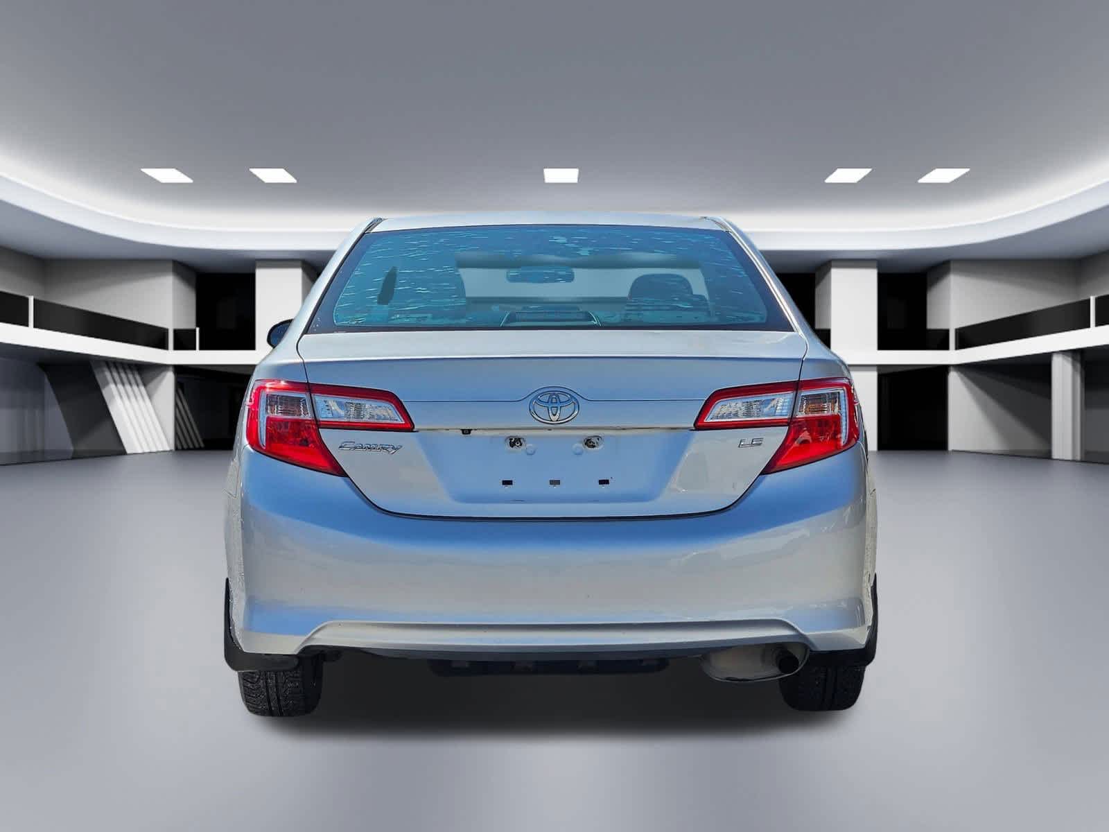 Thumbnail: 2014 Toyota Camry - 4