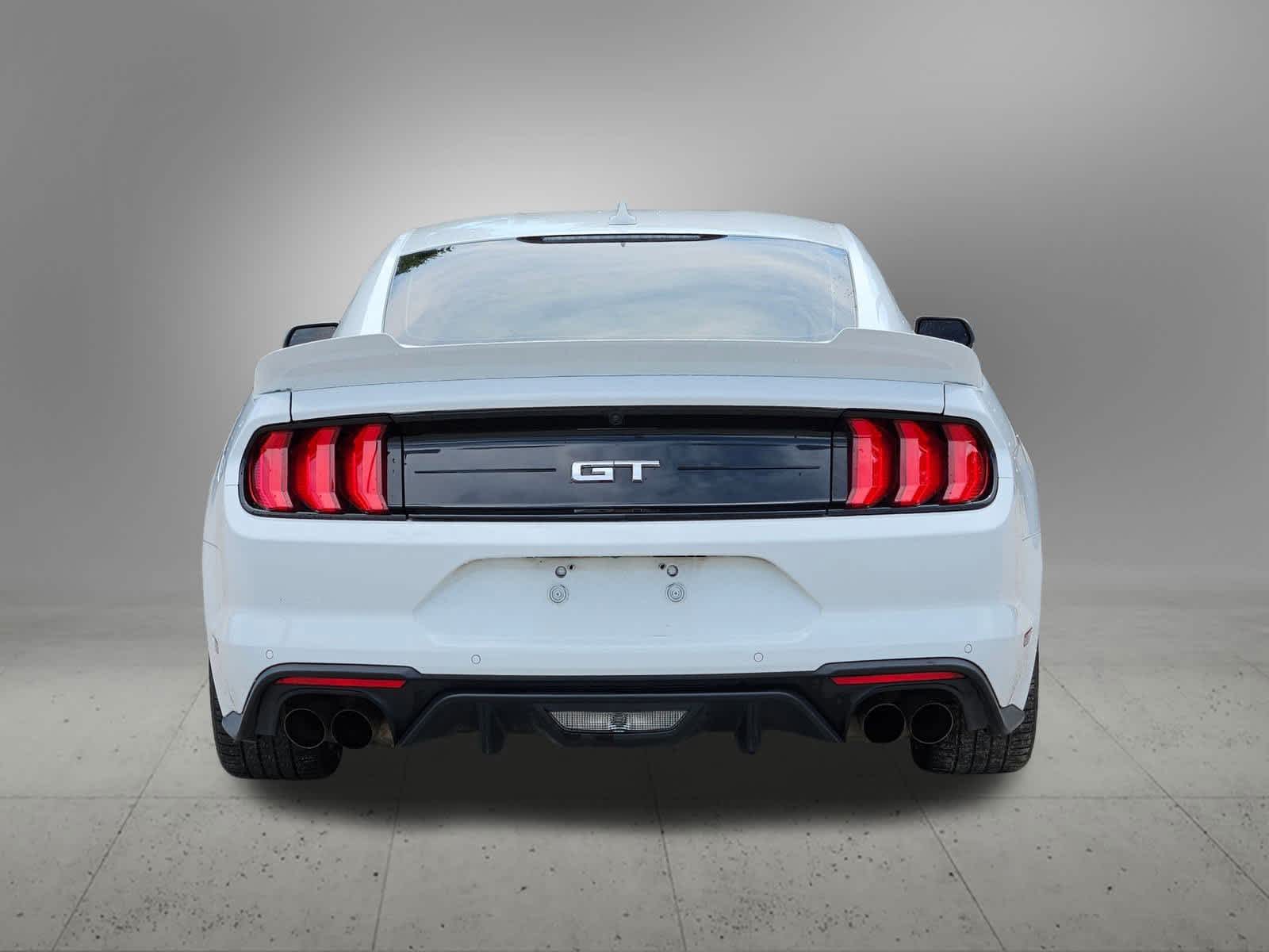 Thumbnail: 2022 Ford Mustang - 5