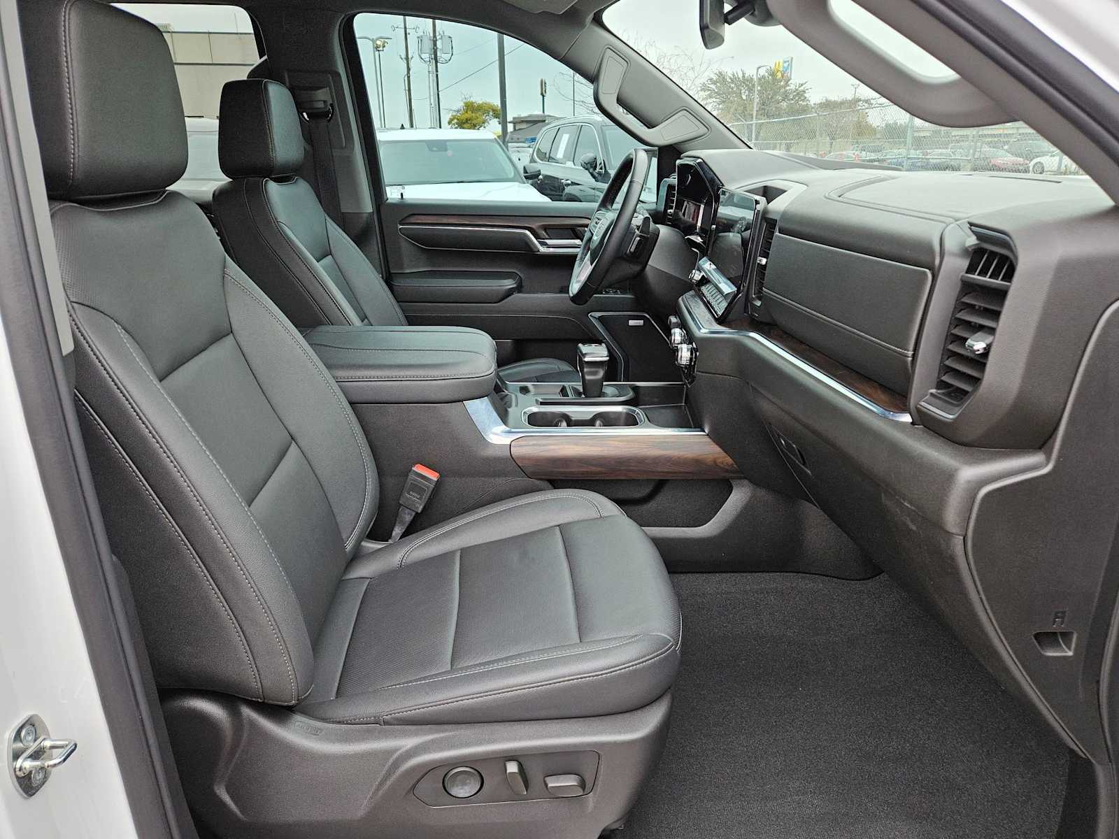 Thumbnail: 2024 GMC Sierra 1500 - 21