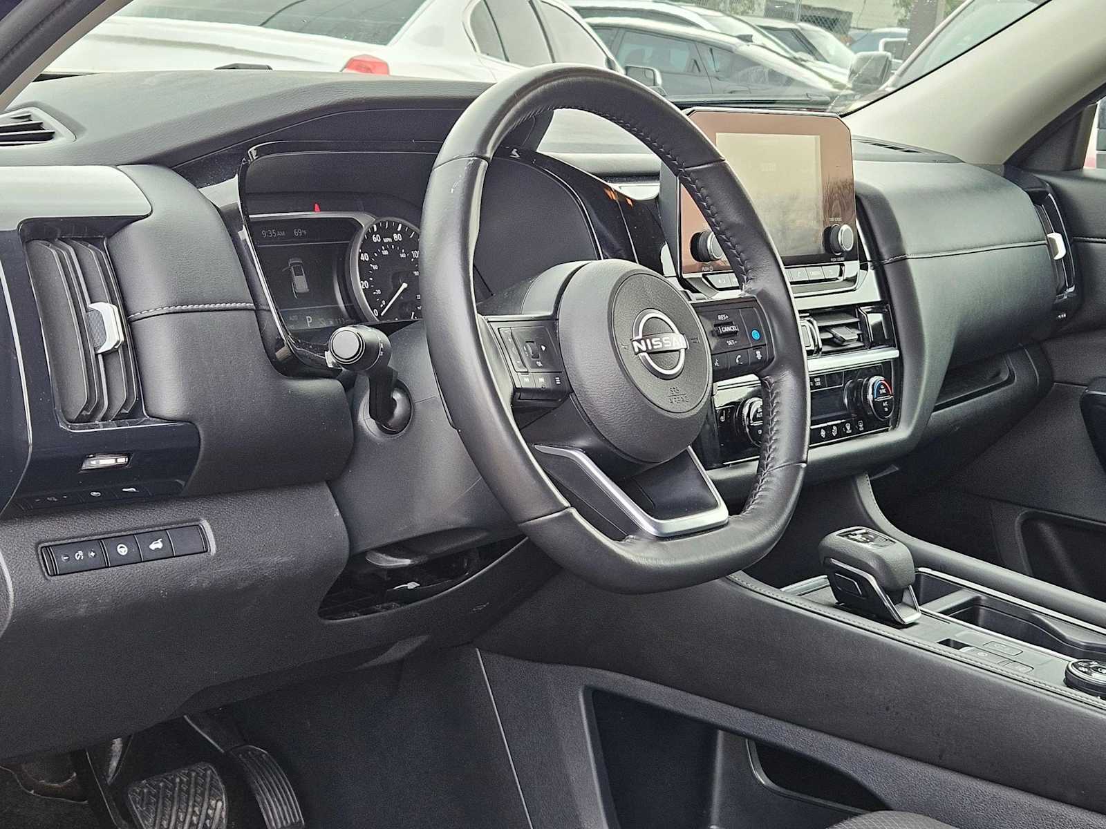 Thumbnail: 2025 Nissan Pathfinder - 2