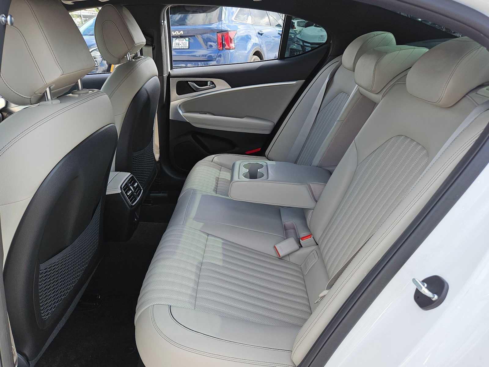 Thumbnail: 2023 Genesis G70 - 17