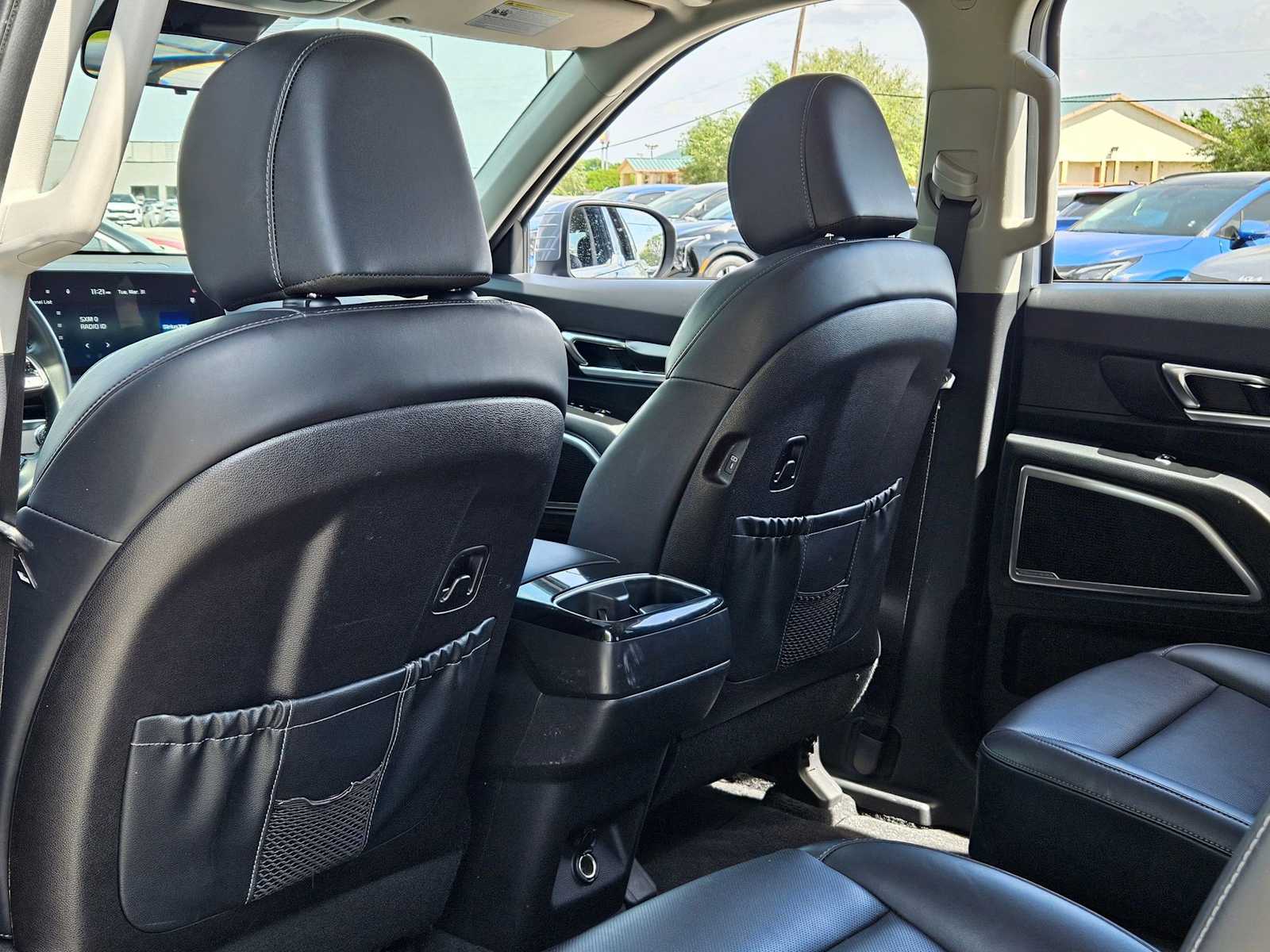 Thumbnail: 2025 Kia Telluride - 17