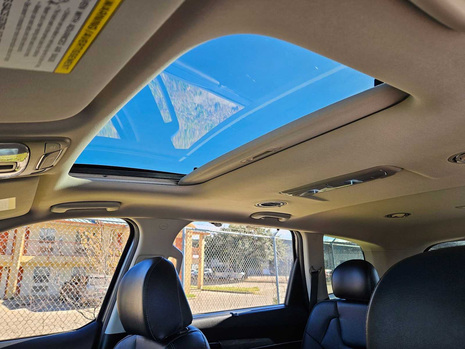 Thumbnail: 2022 Kia Telluride - 16