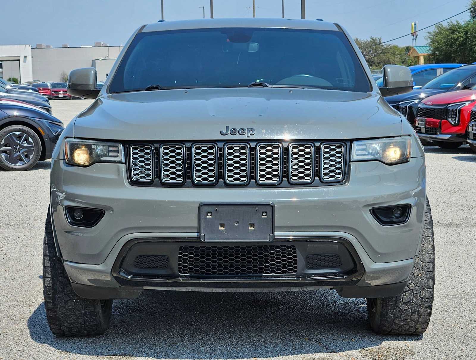 Thumbnail: 2019 Jeep Grand Cherokee - 8