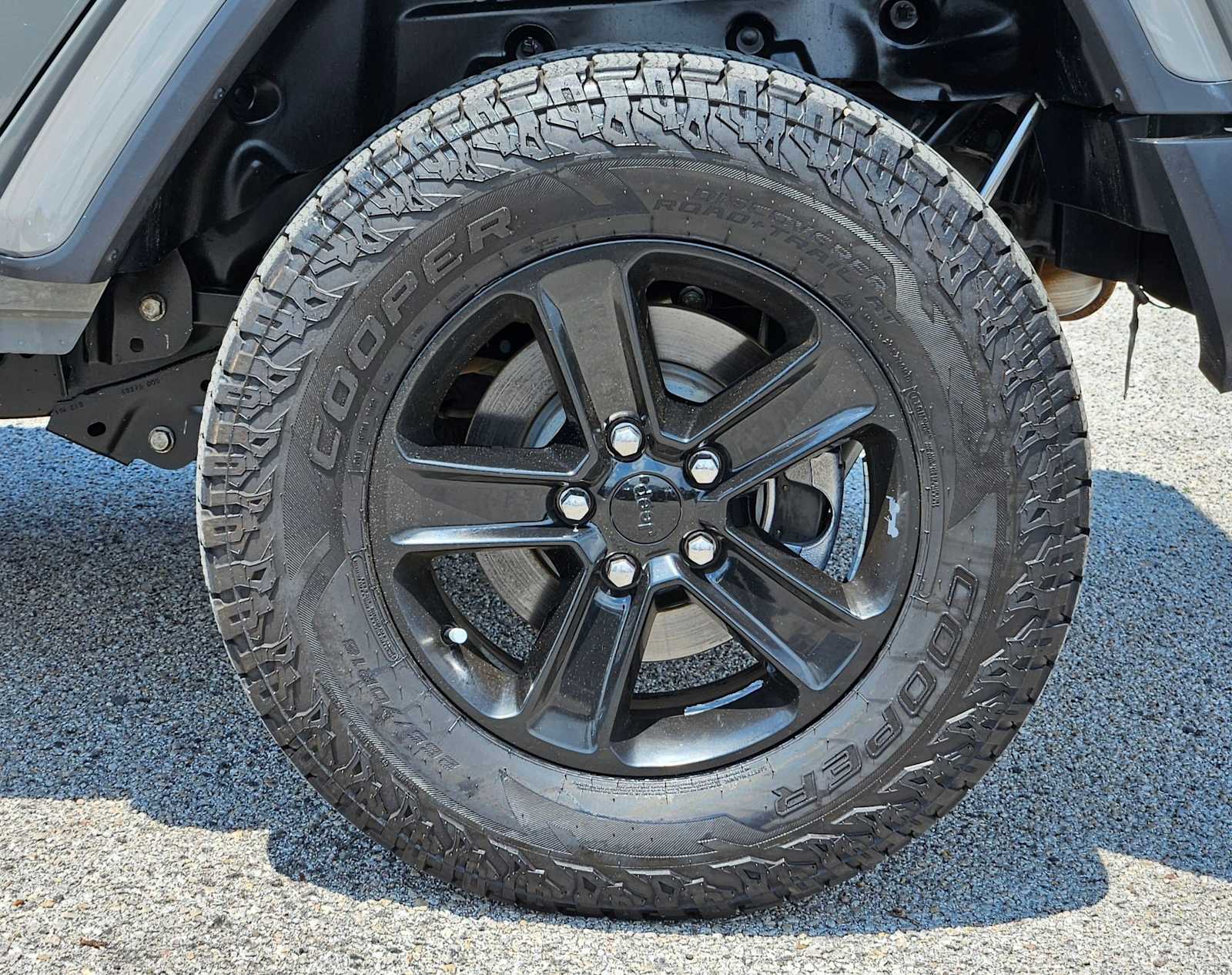 Thumbnail: 2020 Jeep Wrangler - 13