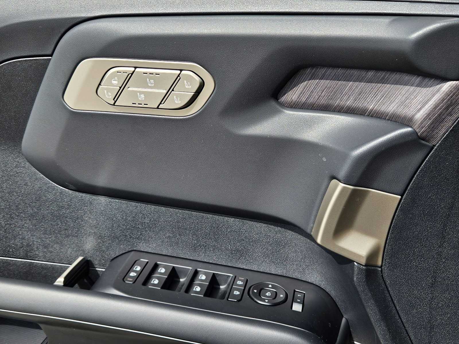 Thumbnail: 2027 Kia Telluride - 31