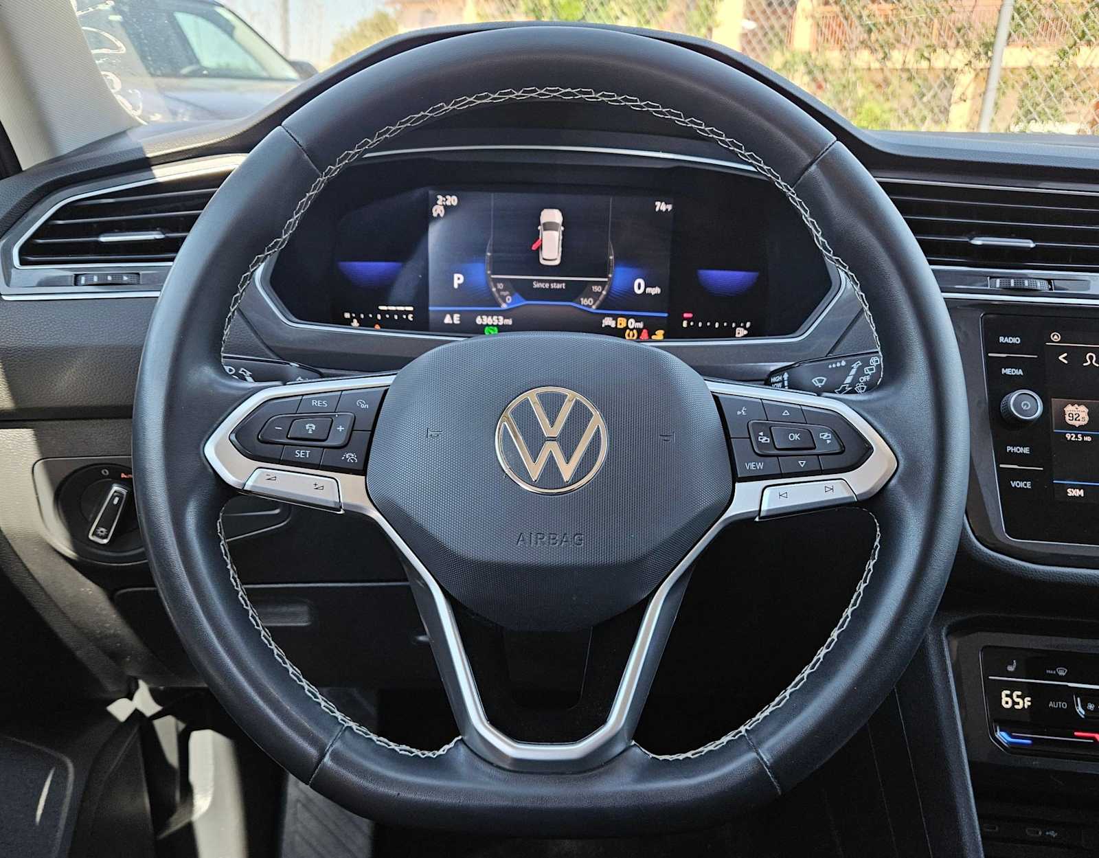 Thumbnail: 2022 Volkswagen Tiguan - 21