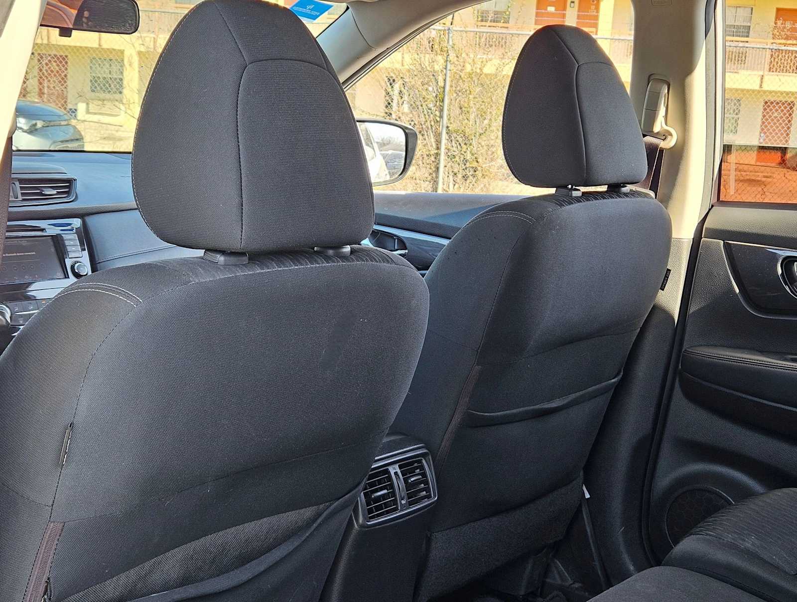 Thumbnail: 2018 Nissan Rogue - 17