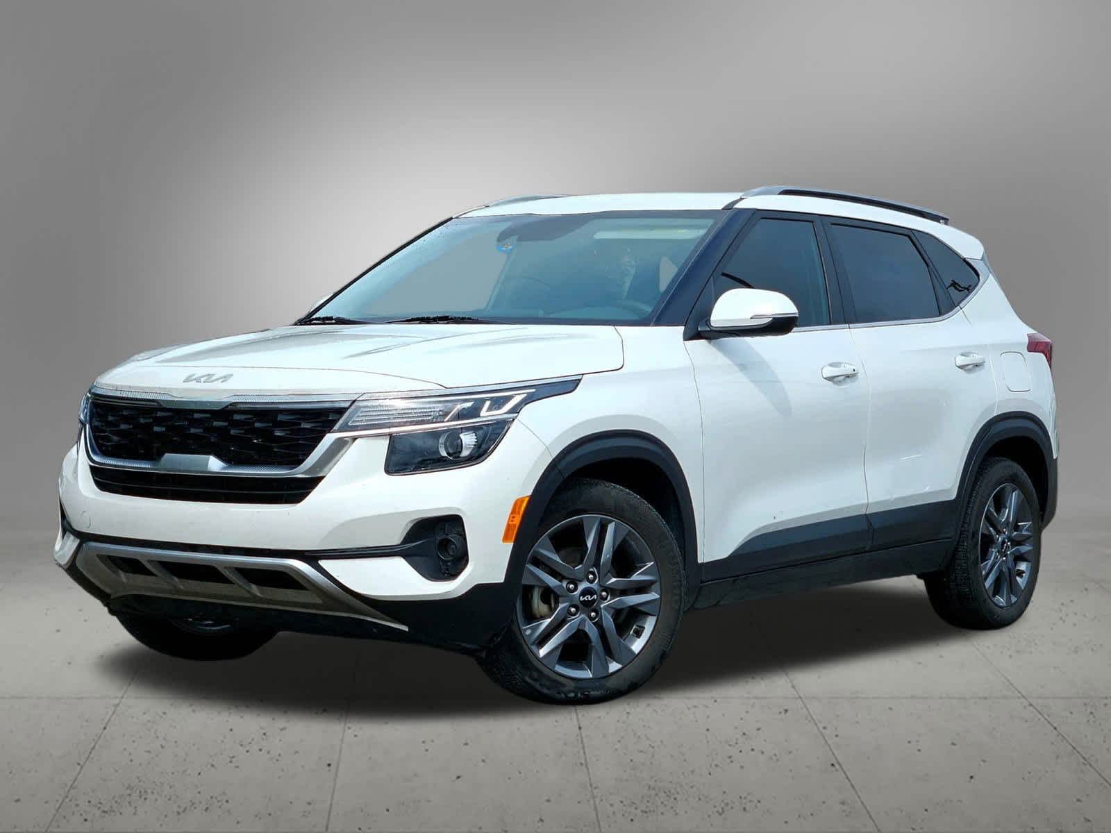 Thumbnail: 2023 Kia Seltos - 1