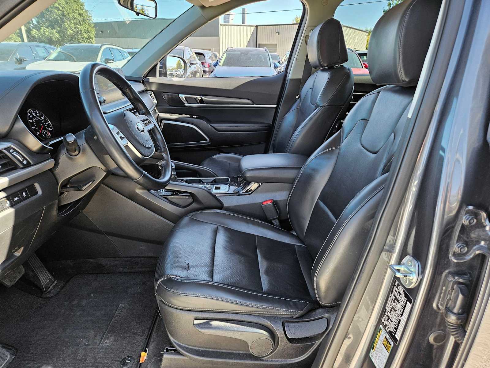 Thumbnail: 2021 Kia Telluride - 18