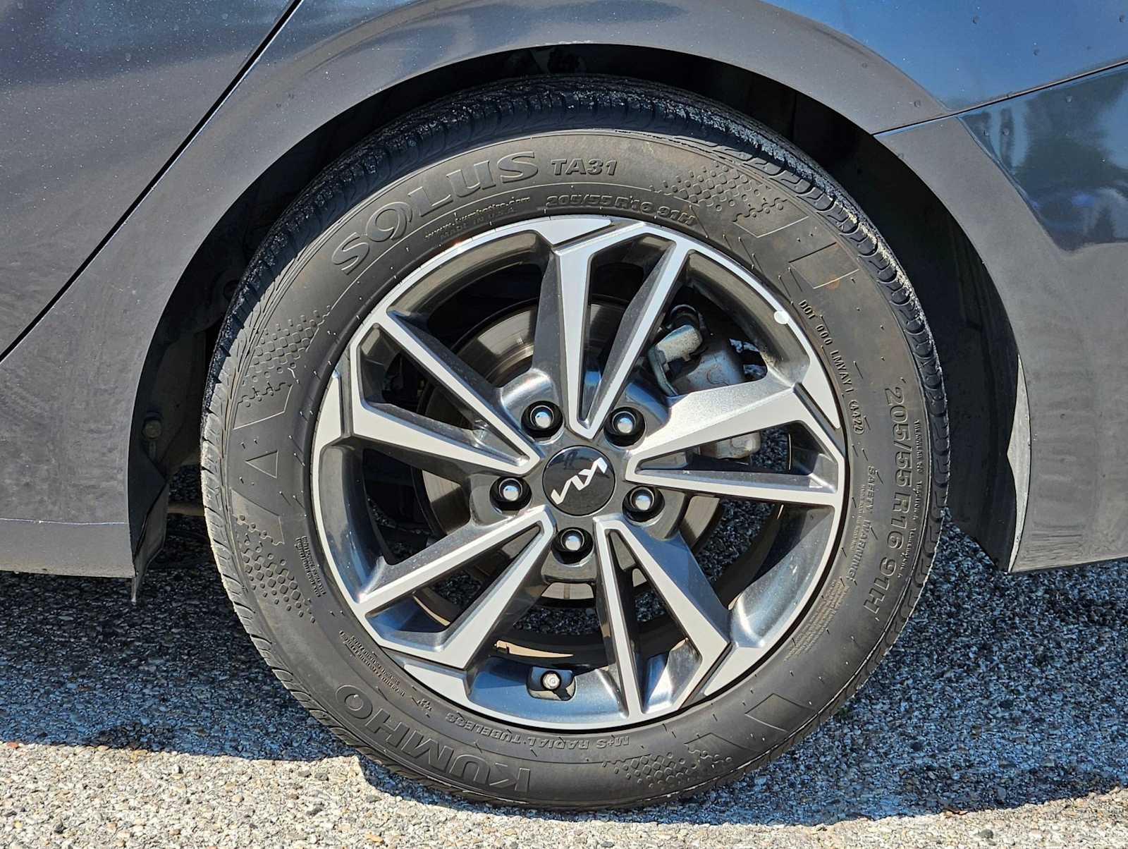 Thumbnail: 2023 Kia Forte - 12