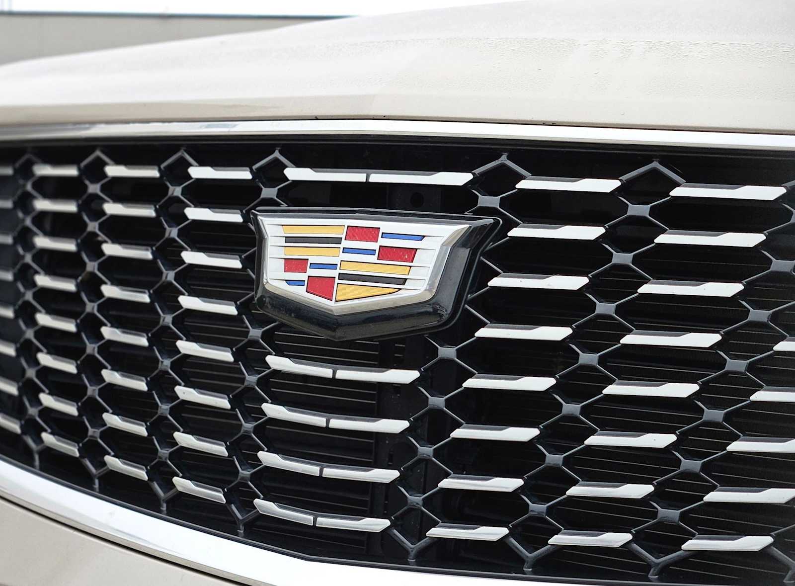 Thumbnail: 2023 Cadillac XT4 - 12