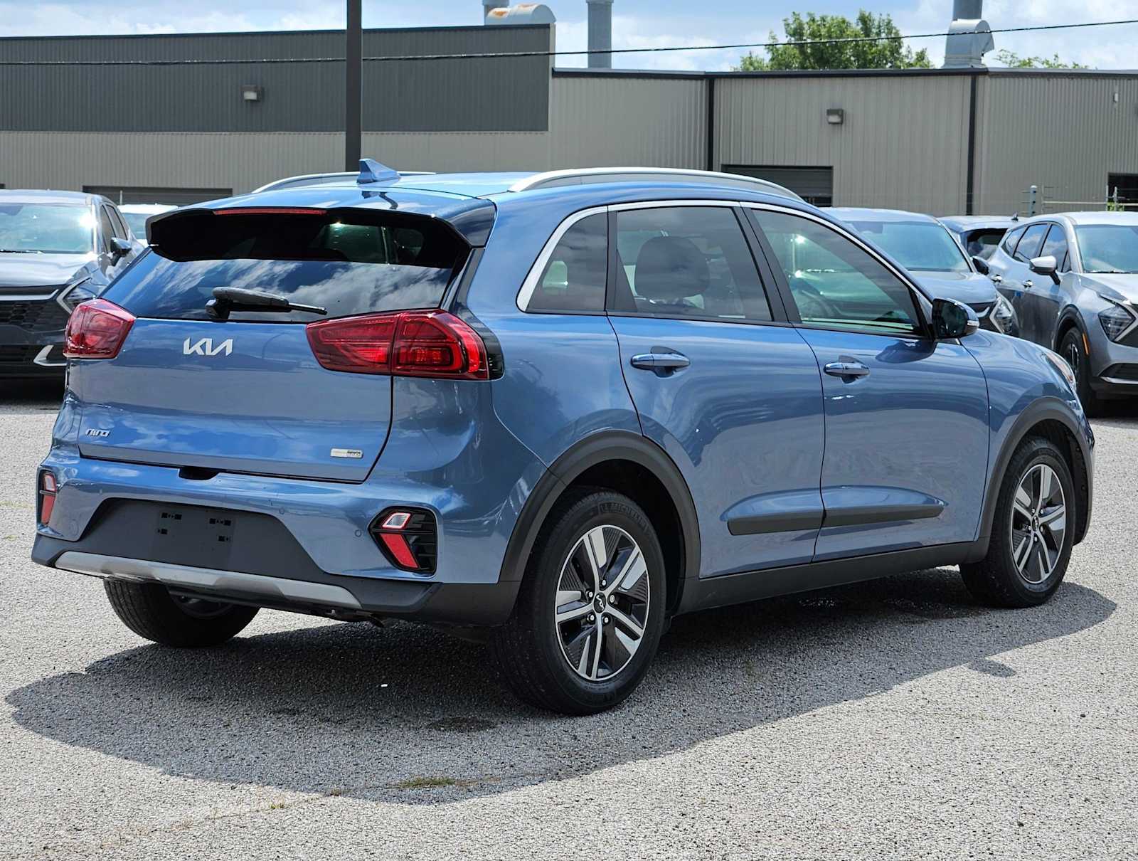 Thumbnail: 2022 Kia Niro - 6