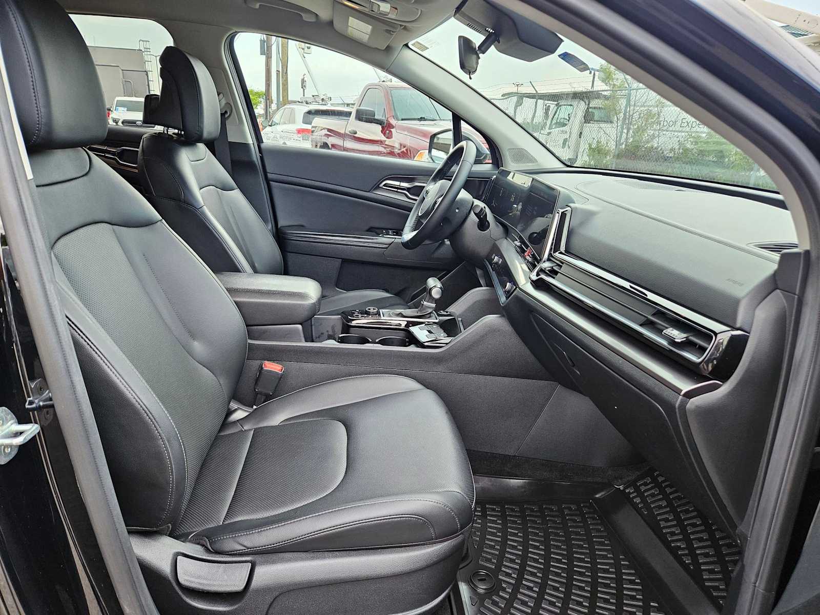 Thumbnail: 2023 Kia Sportage - 13