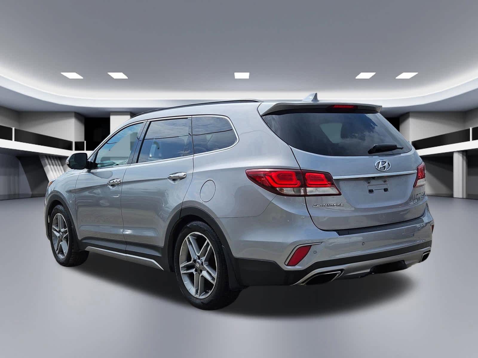 Thumbnail: 2017 Hyundai Santa Fe - 3