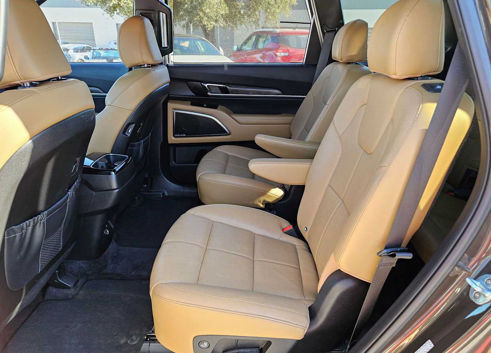Thumbnail: 2020 Kia Telluride - 15
