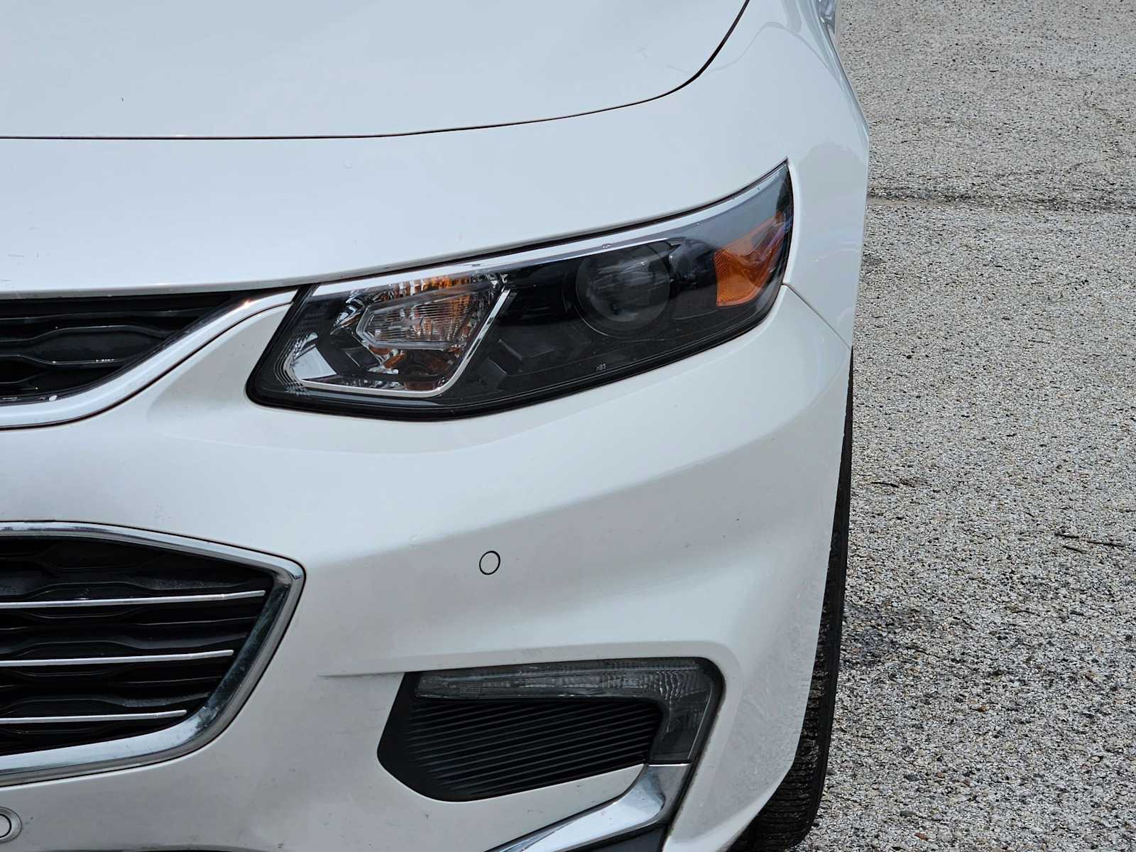 Thumbnail: 2018 Chevrolet Malibu - 10
