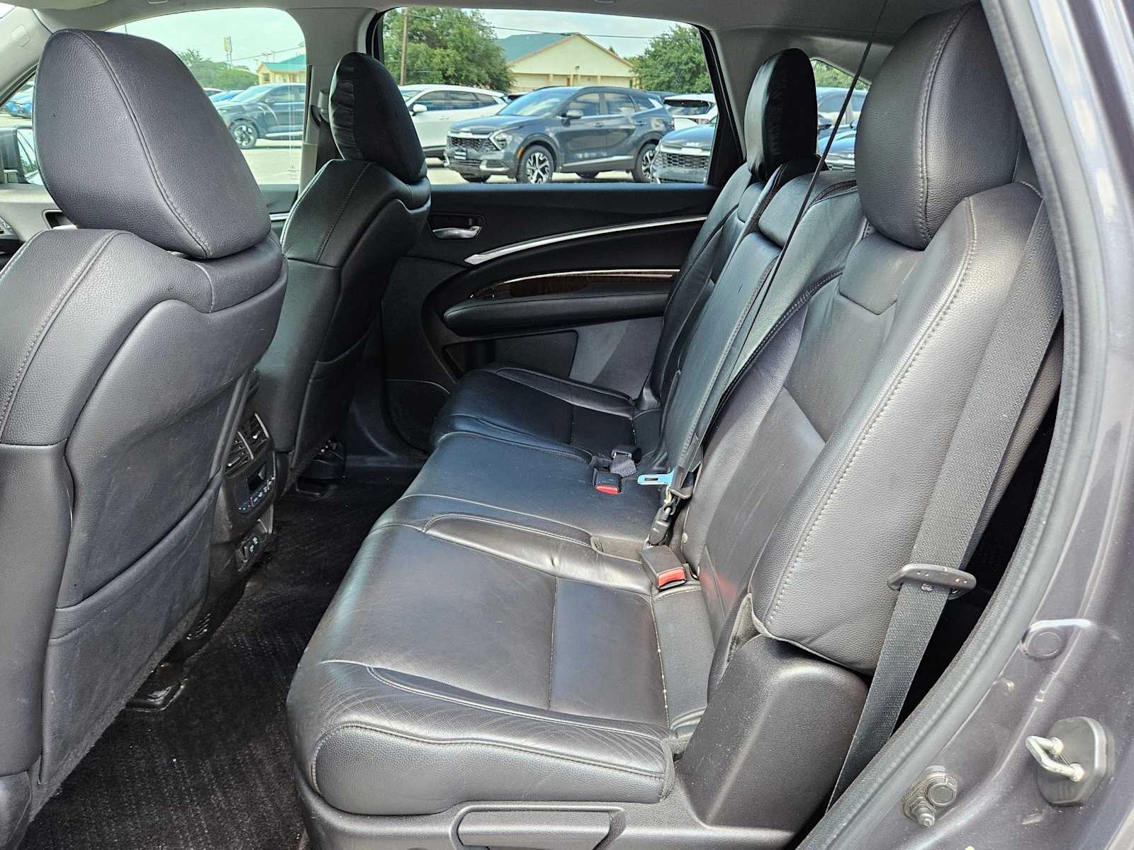 Thumbnail: 2017 Acura MDX - 14