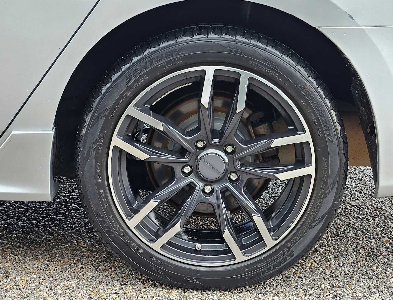 Thumbnail: 2014 Nissan Sentra - 14