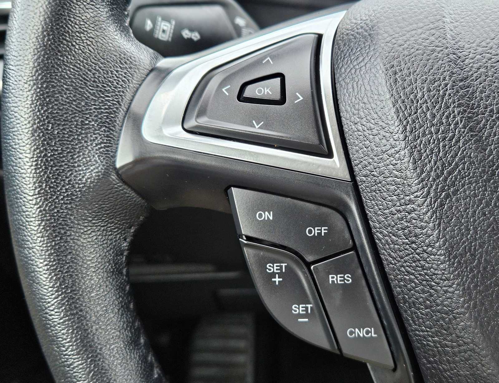 Thumbnail: 2024 Ford Edge - 25