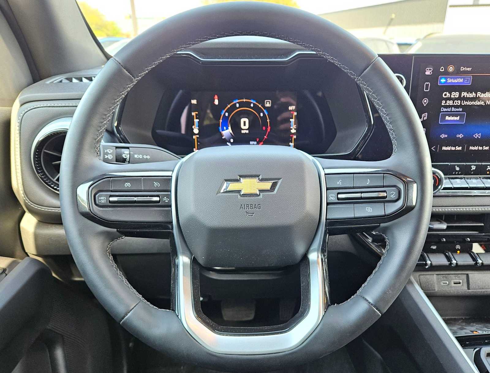 Thumbnail: 2023 Chevrolet Colorado - 21