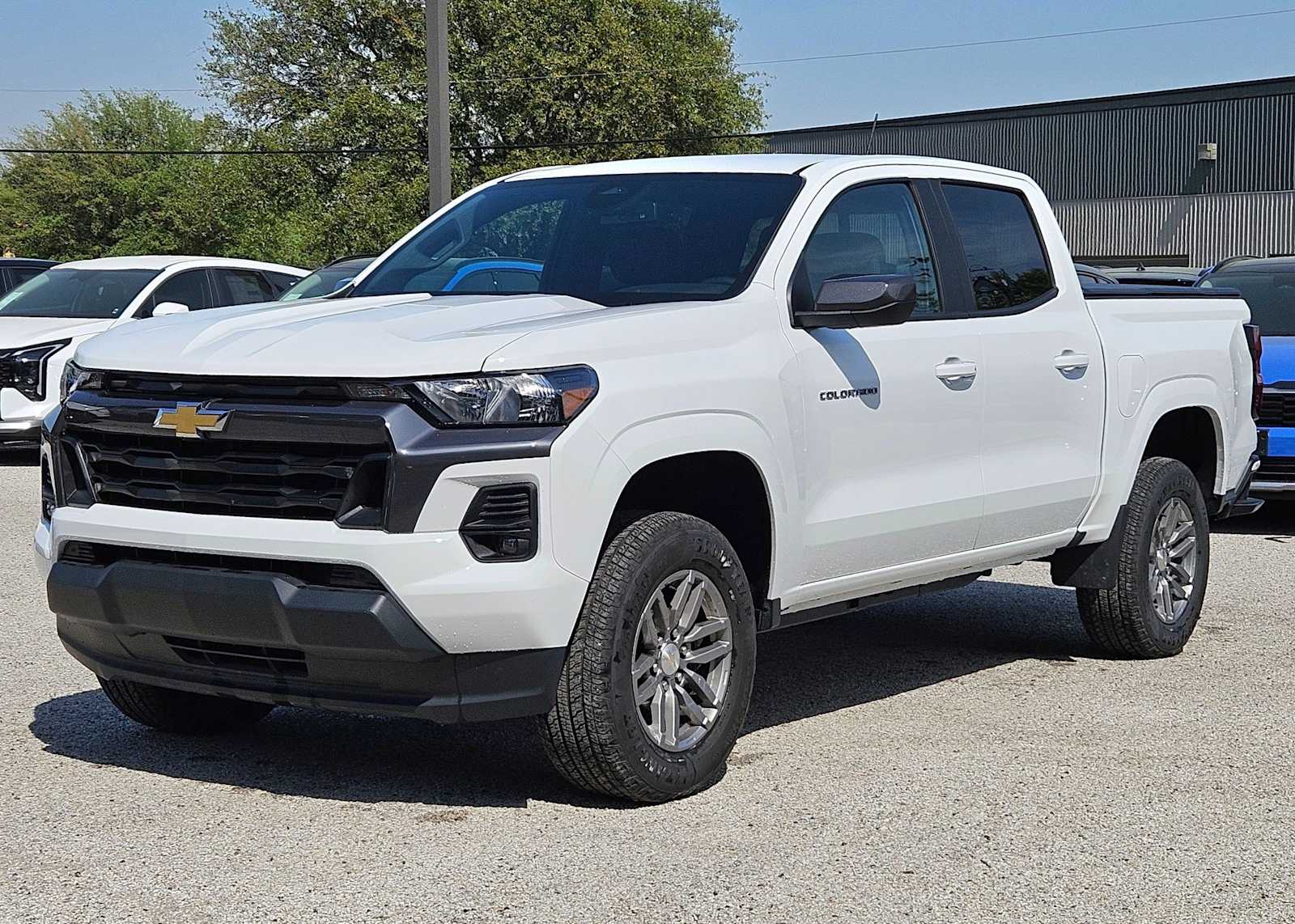 Thumbnail: 2023 Chevrolet Colorado - 10