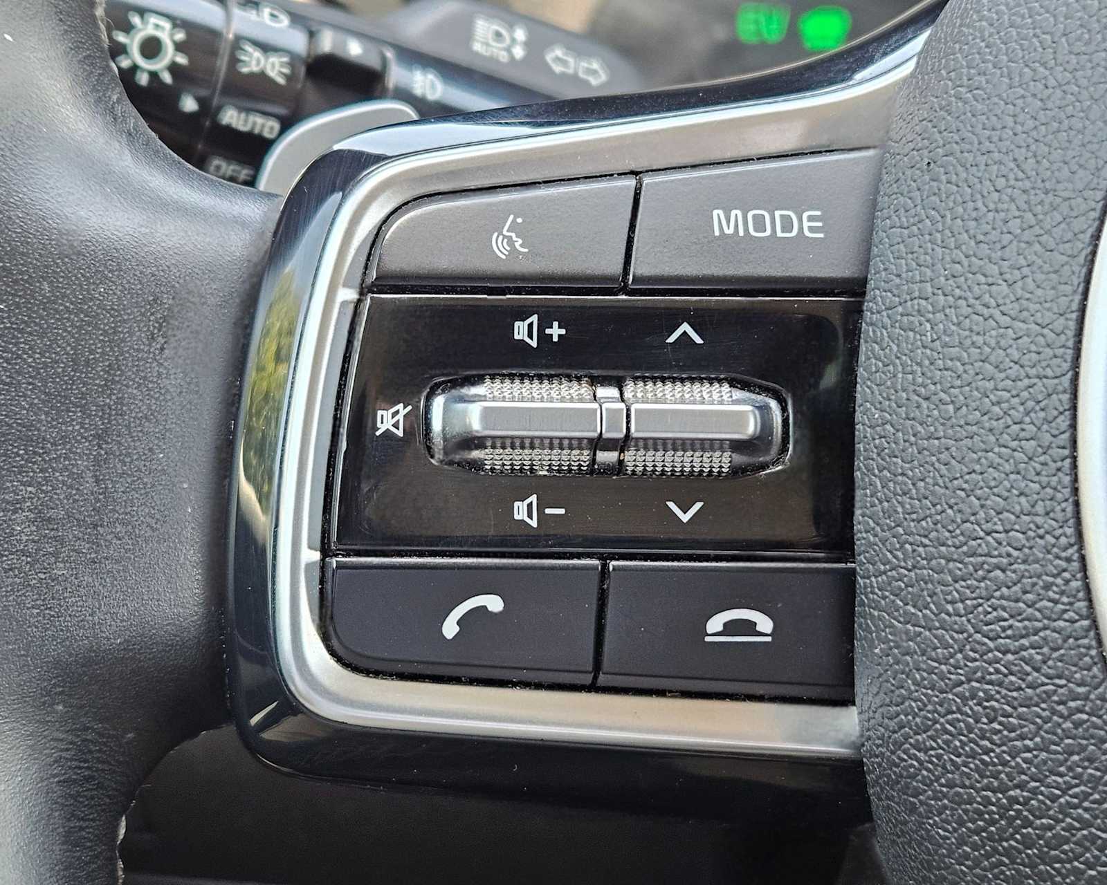 Thumbnail: 2022 Kia Sorento - 12