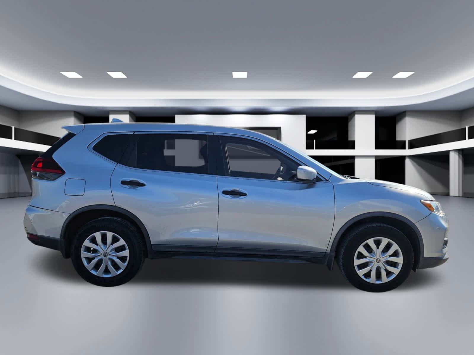 Thumbnail: 2018 Nissan Rogue - 6