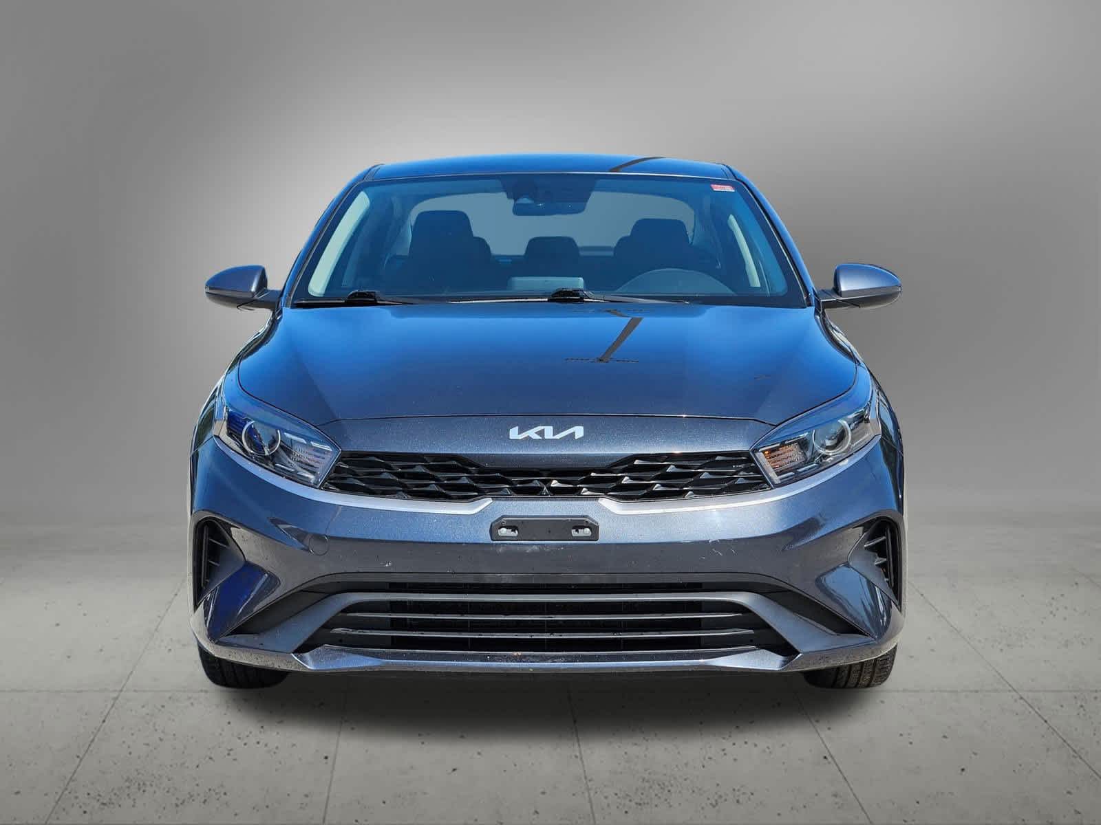 Thumbnail: 2023 Kia Forte - 8