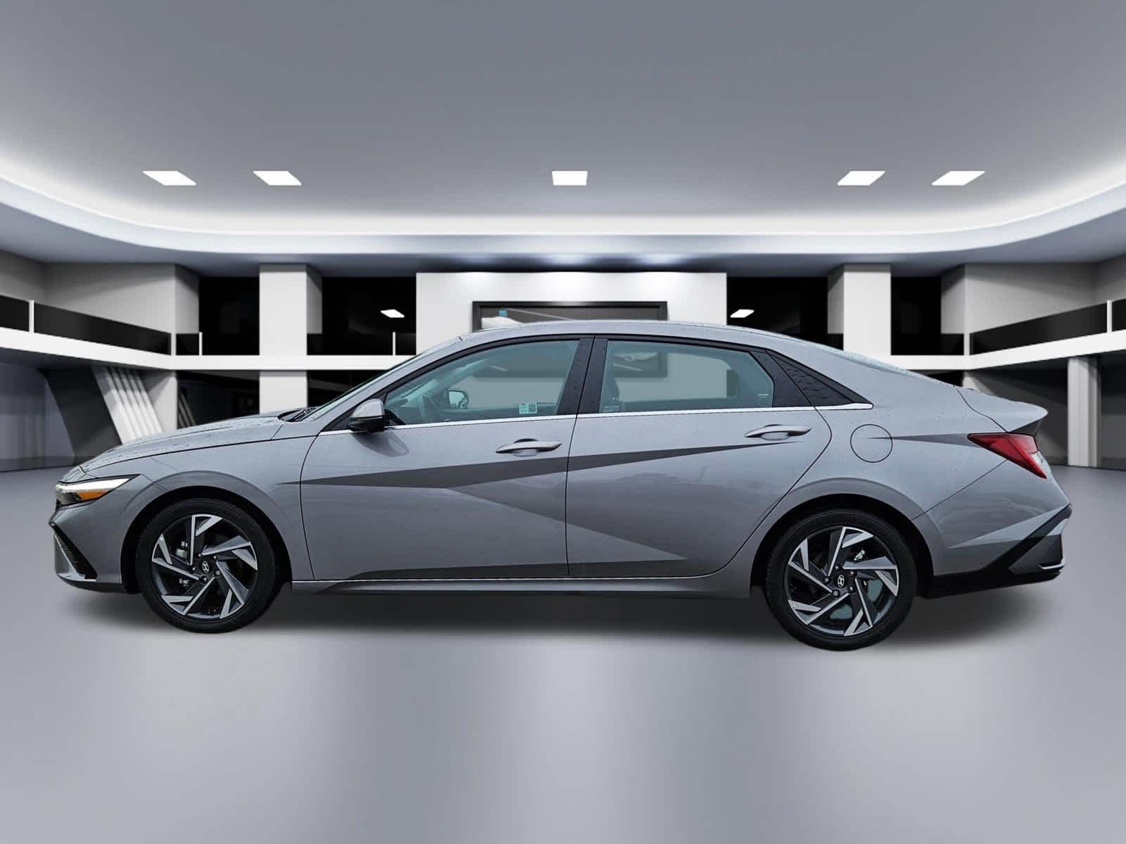 Thumbnail: 2024 Hyundai Elantra - 3