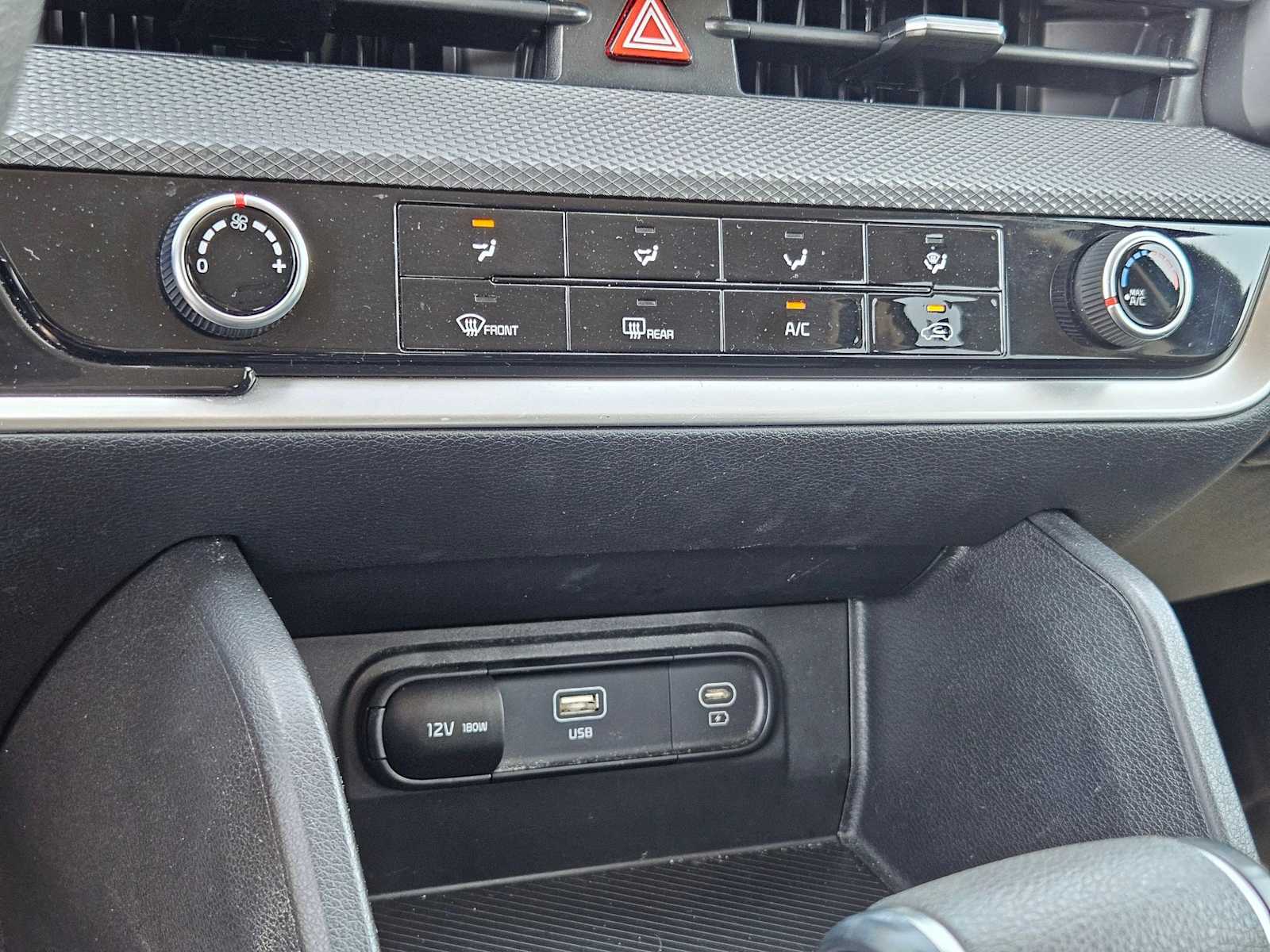 Thumbnail: 2024 Kia Sportage - 28