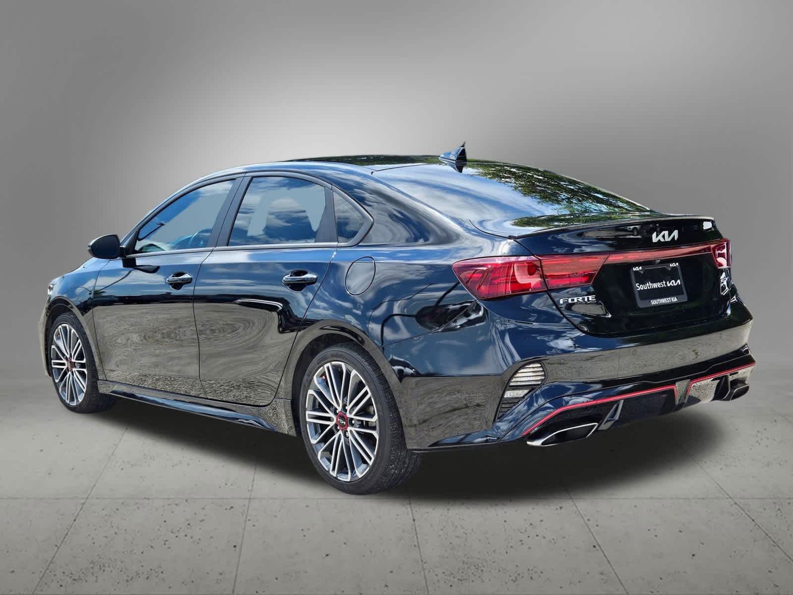 Thumbnail: 2023 Kia Forte - 3