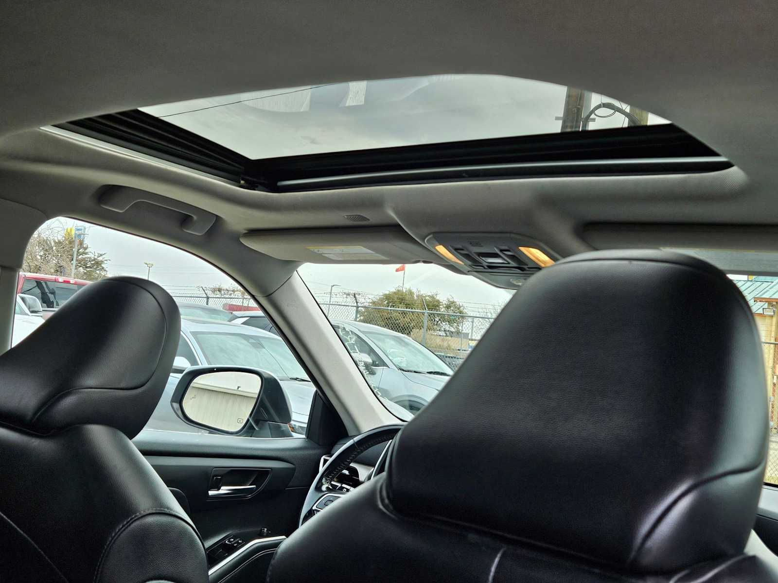 Thumbnail: 2021 Toyota Highlander - 21