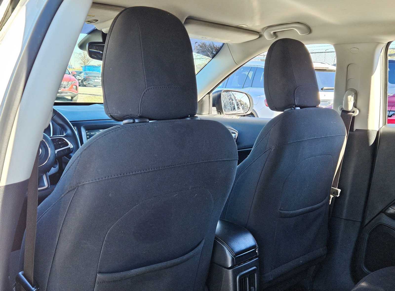 Thumbnail: 2019 Jeep Compass - 17