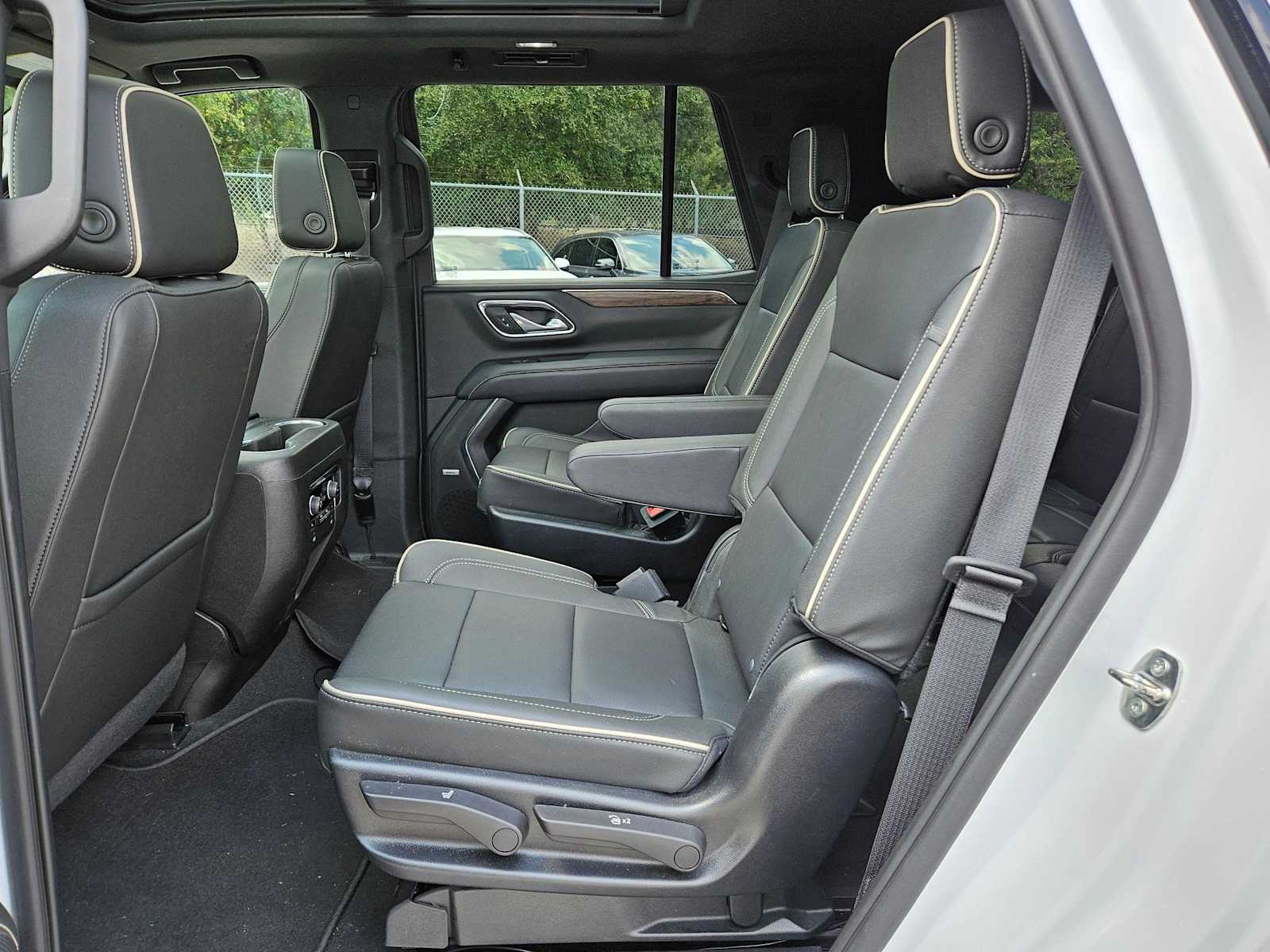 Thumbnail: 2023 Chevrolet Tahoe - 18
