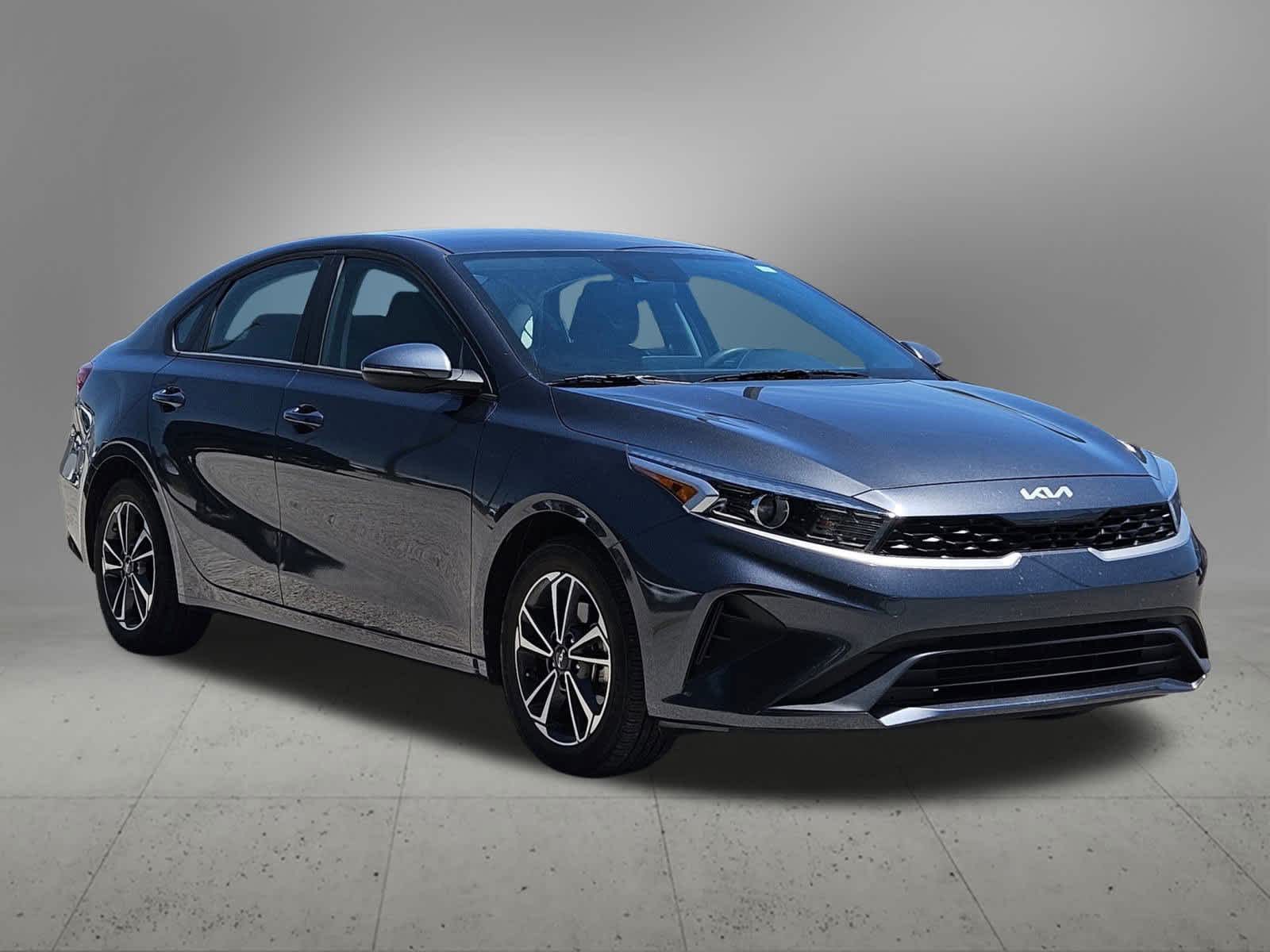 Thumbnail: 2023 Kia Forte - 7