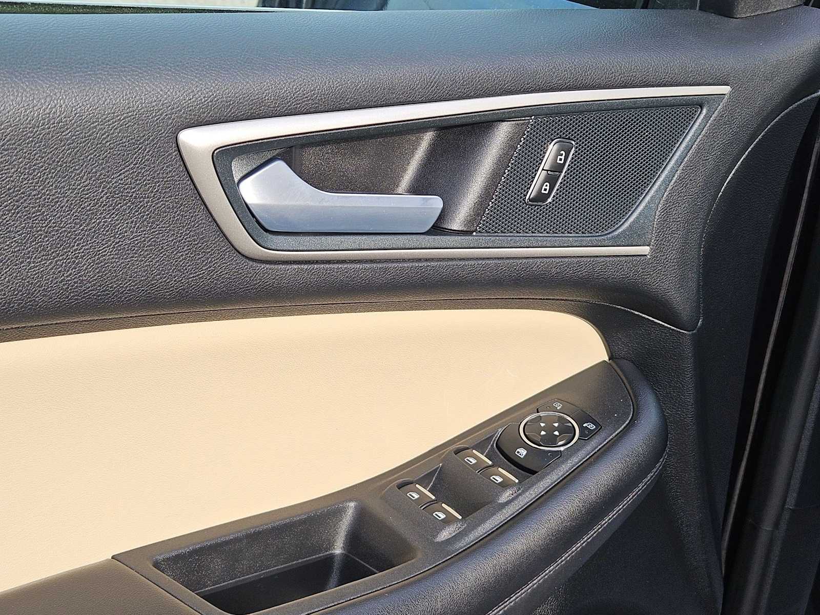 Thumbnail: 2024 Ford Edge - 17