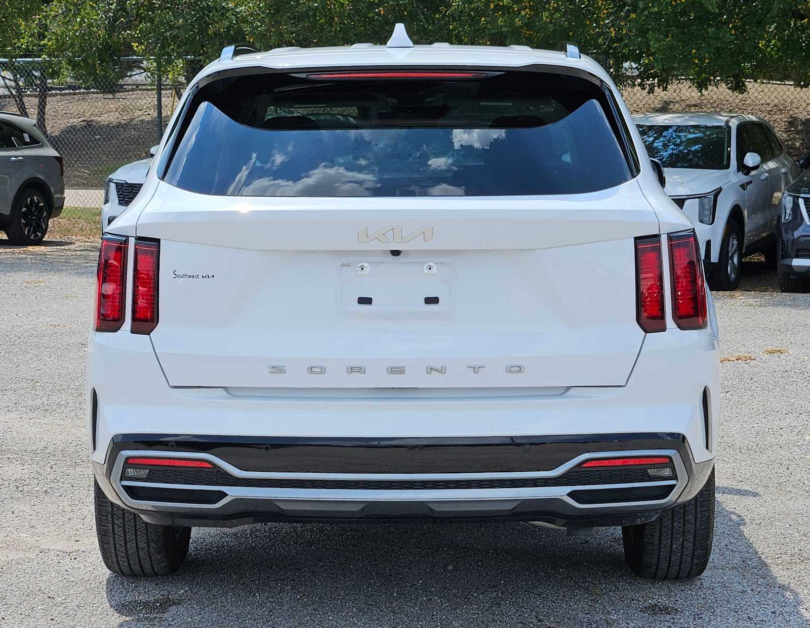 2022 Kia Sorento EX photo 3