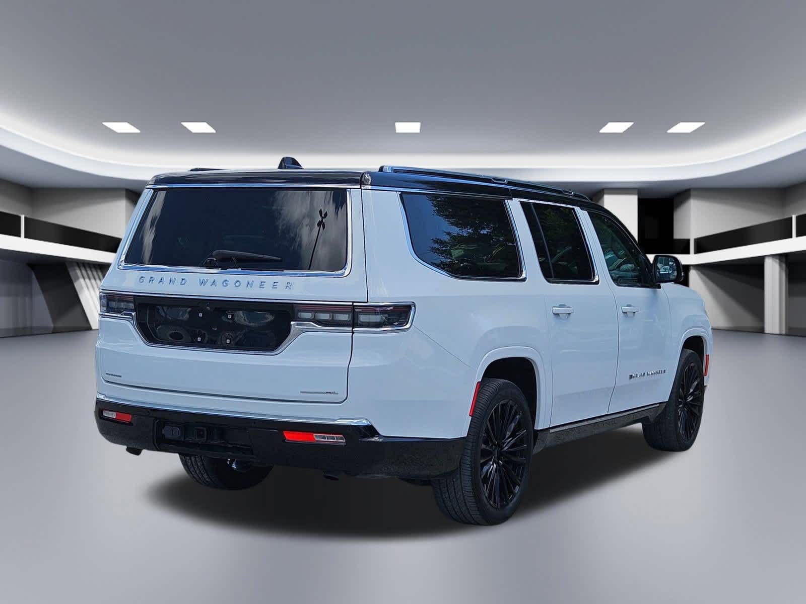Thumbnail: 2023 Jeep Grand Wagoneer L - 6